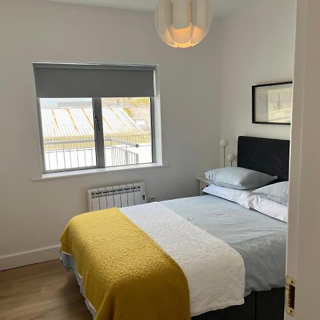 אינסקורתי 2 Bedroom Apartment Central Town Location מראה חיצוני תמונה