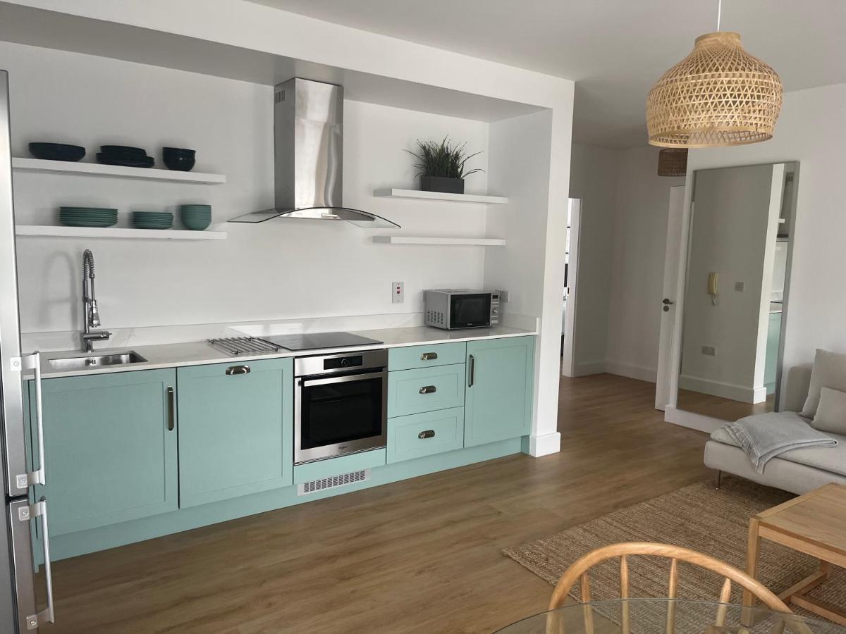 אינסקורתי 2 Bedroom Apartment Central Town Location מראה חיצוני תמונה