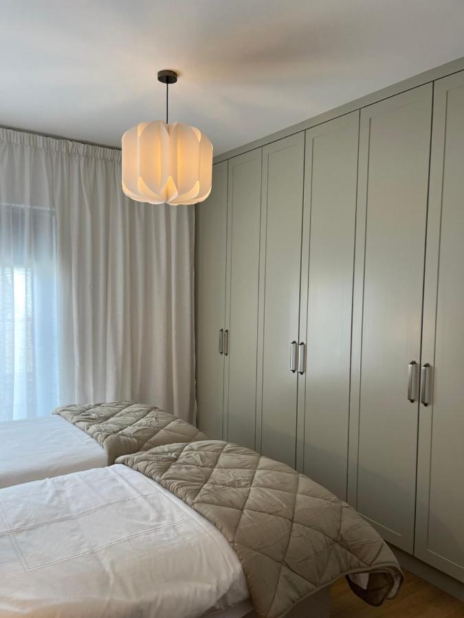 אינסקורתי 2 Bedroom Apartment Central Town Location מראה חיצוני תמונה
